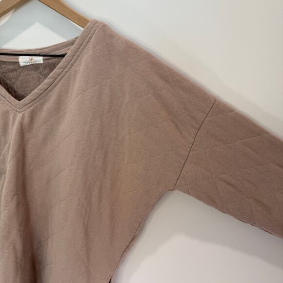 Sunland17 Quilted Oversized Pullover Top Size M/L Taupe V-Neck - Picture 5 of 10